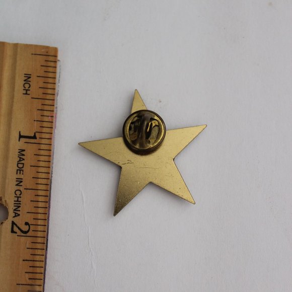 what appears to be scout Pin Vintage - Picture 2 of 2